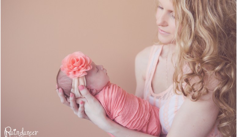 Sweet Little Ivy – Indianapolis Newborn Photographer